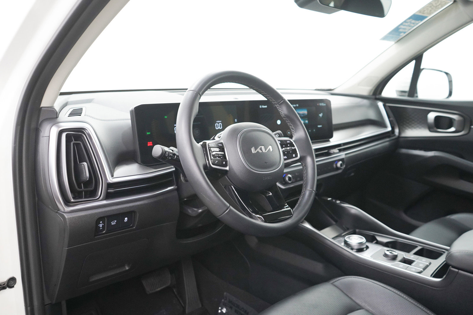Used 2025 Kia Sorento EX AWD/4WD image 18