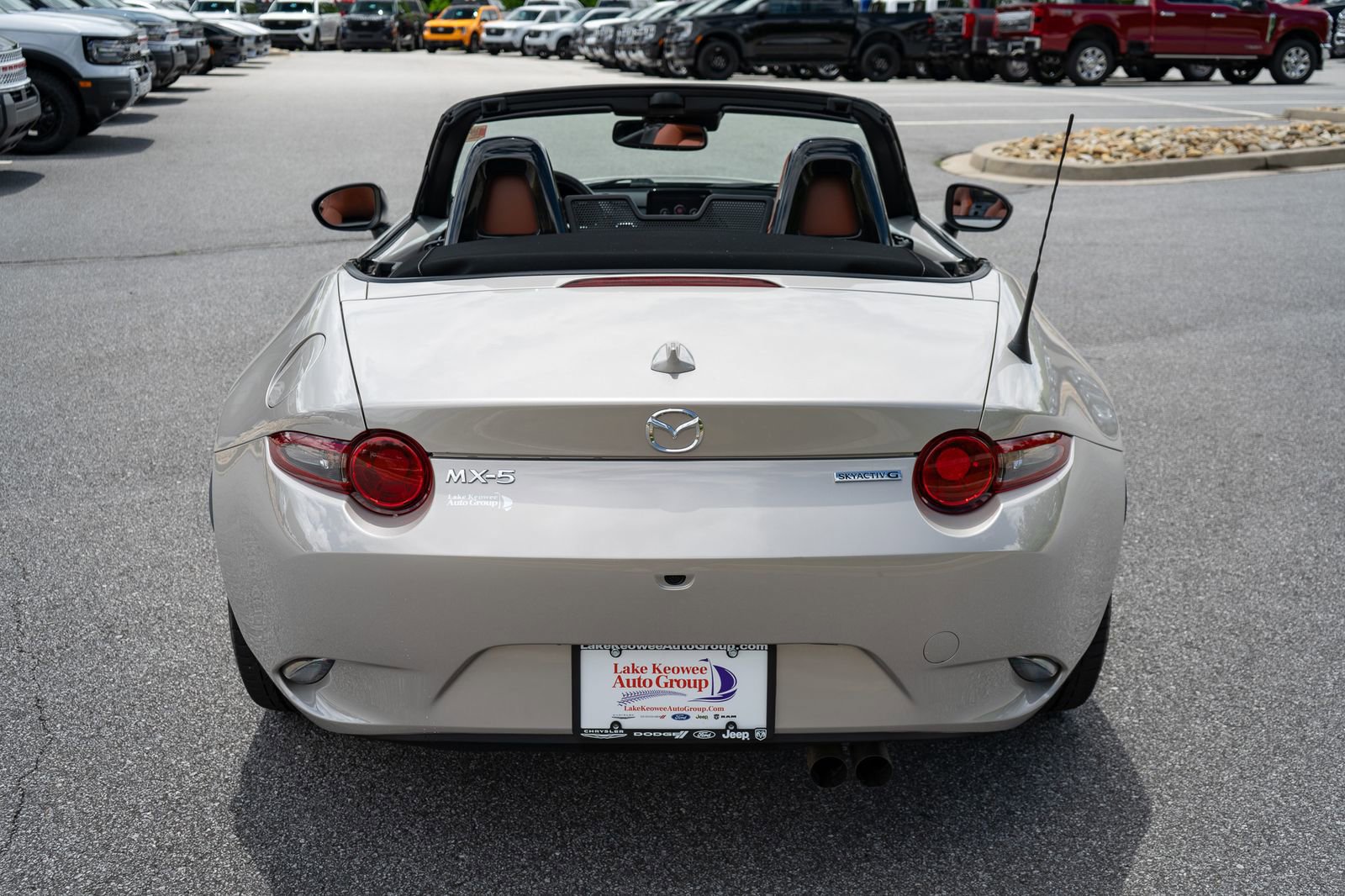 Used 2023 MAZDA MX-5 Miata Grand Touring RWD image 8