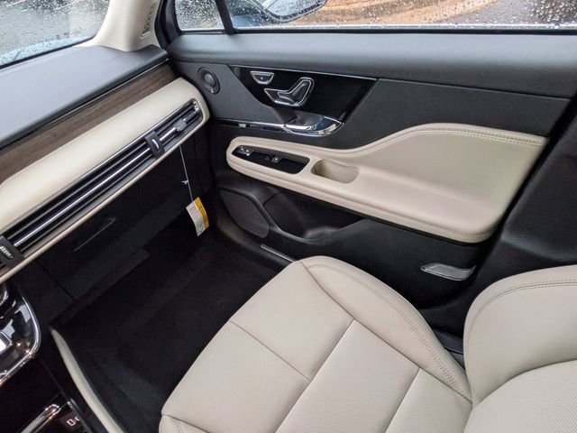 New 2026 Lincoln Corsair Reserve image 15