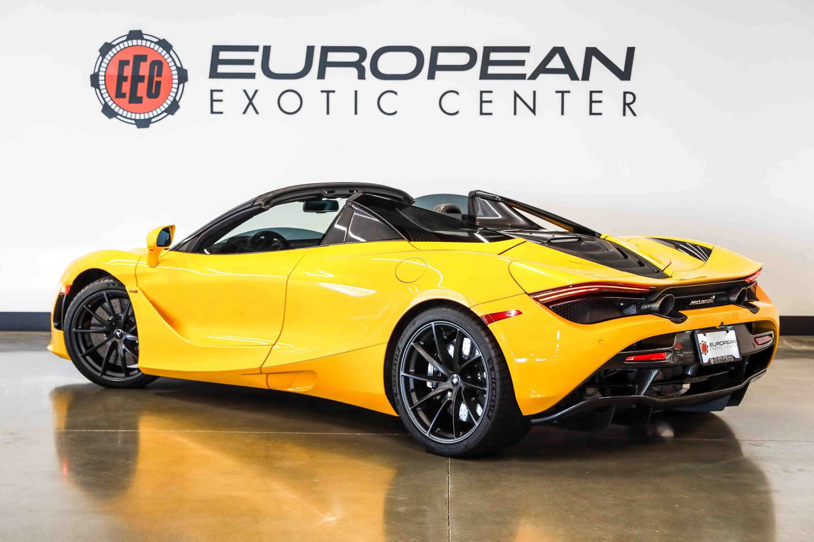 Used 2022 McLaren 720S Performance RWD image 11