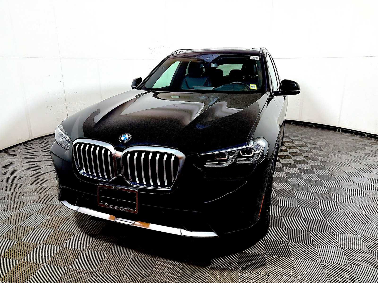Certified 2024 BMW X3 xDrive30i w/ Convenience Package AWD/4WD image 3