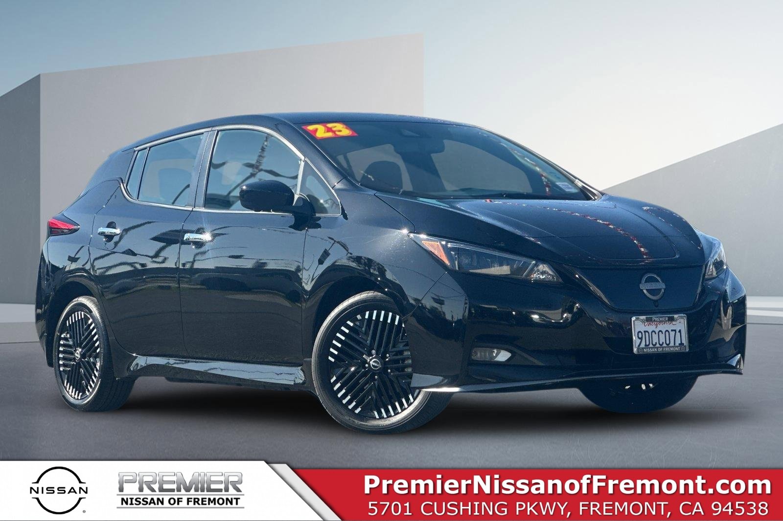 Certified 2023 Nissan Leaf SV Plus image 1