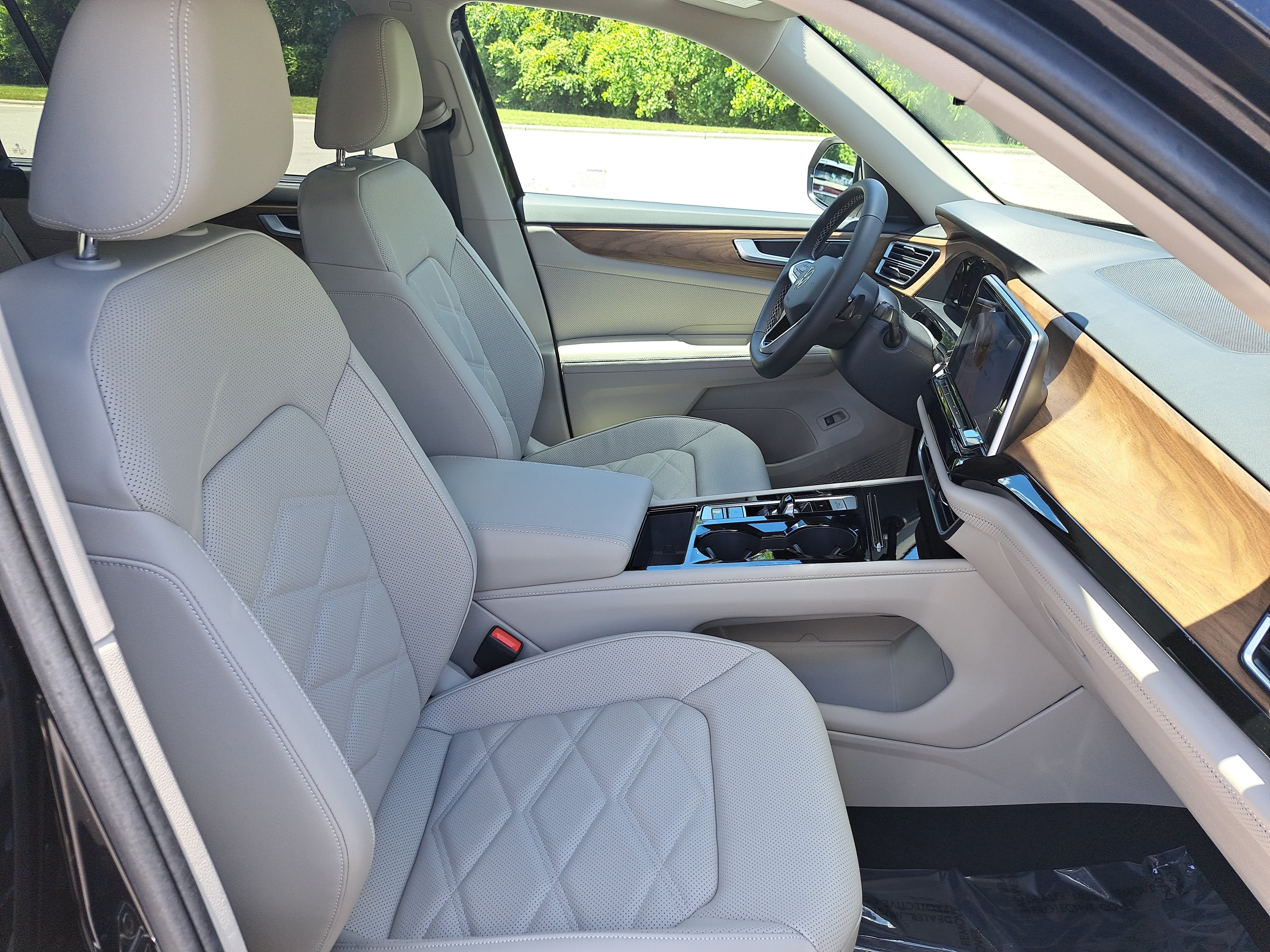 New 2026 Volkswagen Atlas SE FWD image 10