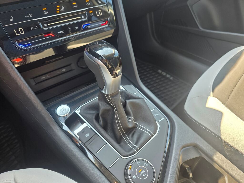 New 2025 Volkswagen Taos SE image 25