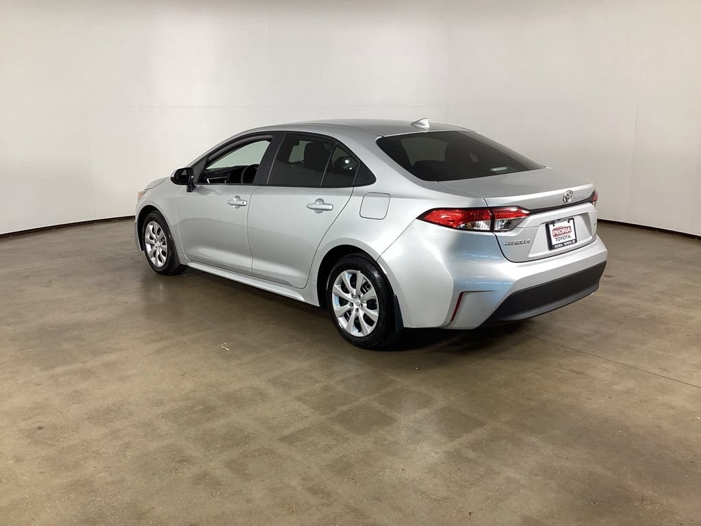 Used 2025 Toyota Corolla LE FWD image 7