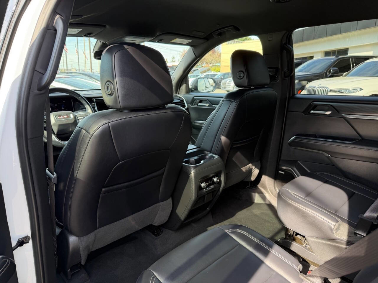 Used 2024 GMC Acadia Elevation AWD/4WD image 32