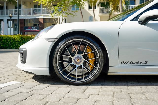 Used 2017 Porsche 911 4 Coupe AWD/4WD image 14