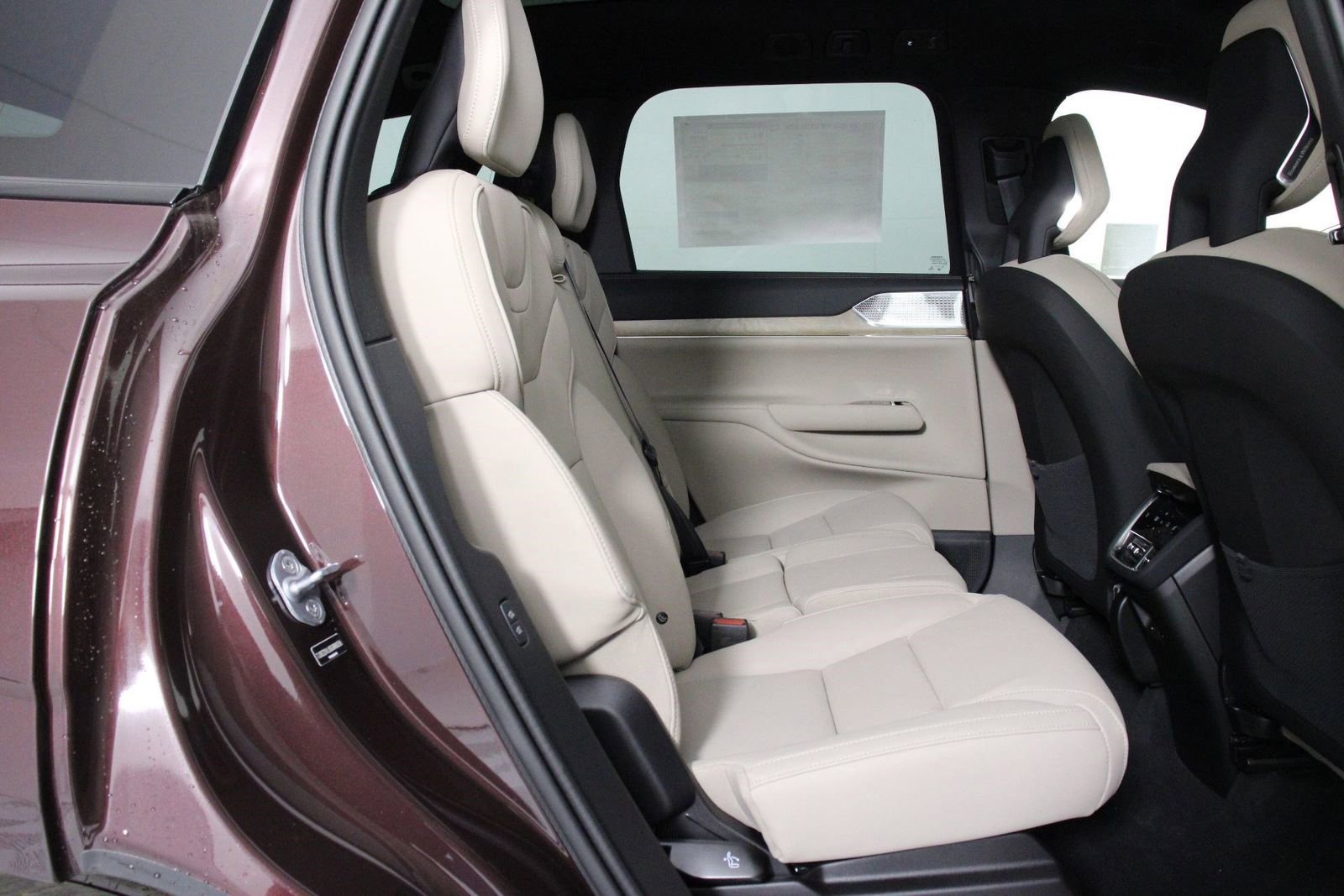 New 2025 Volvo EX90 Ultra image 11