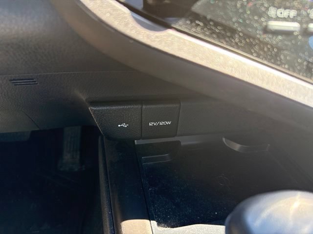Used 2023 Toyota Camry SE w/ Cold Weather Package FWD image 19