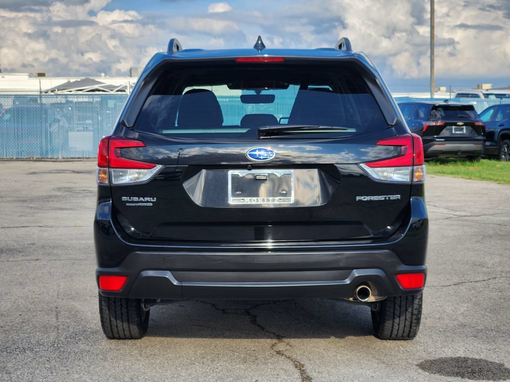 Used 2023 Subaru Forester Limited AWD/4WD image 7