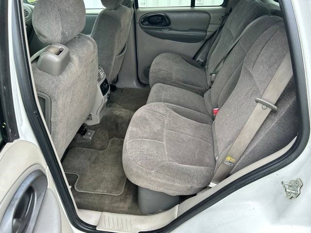 Used 2004 Chevrolet TrailBlazer LS w/ LS Preferred Equipment Group AWD/4WD image 26