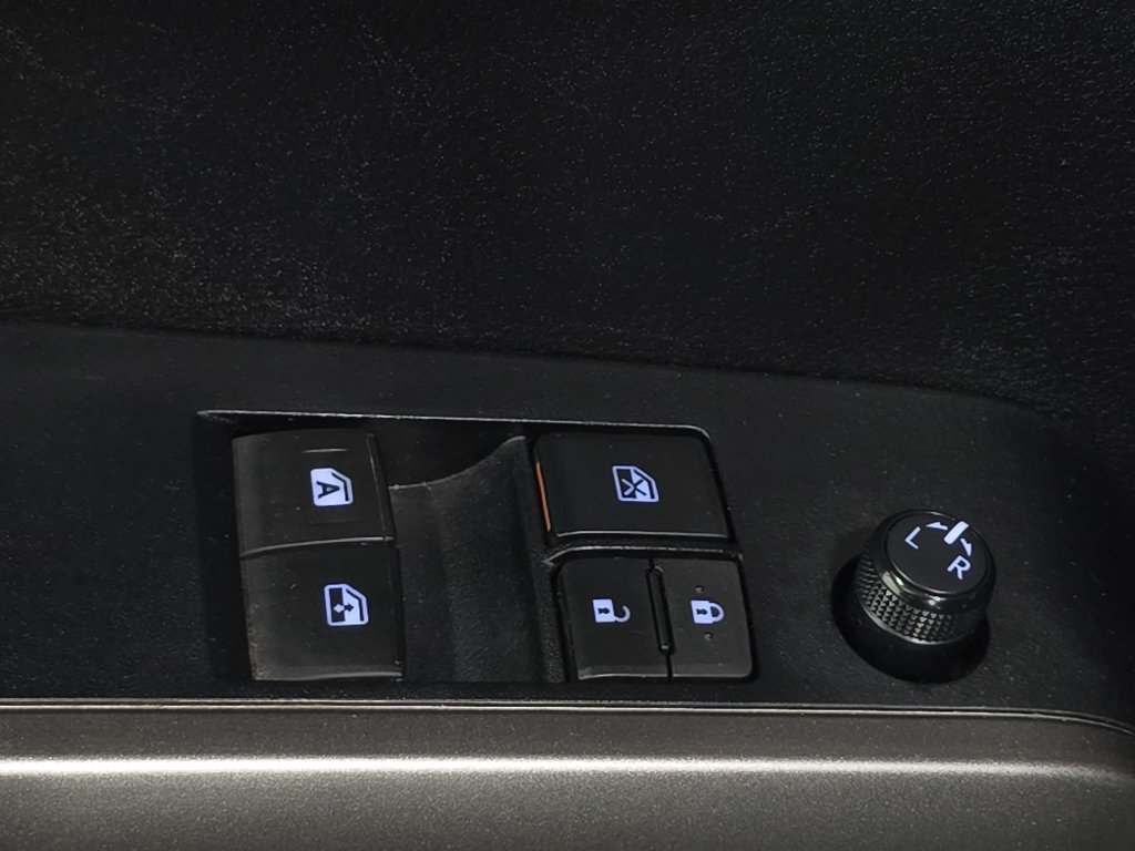 Used 2021 Toyota Tacoma SR5 RWD image 21