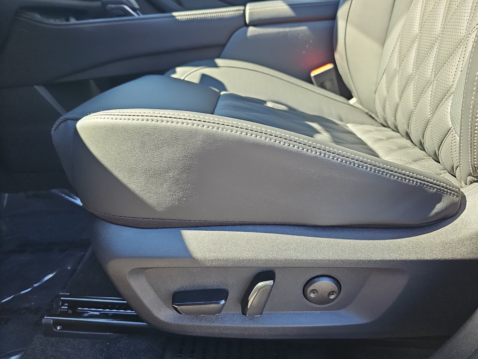 New 2026 Nissan Rogue Platinum AWD/4WD image 28