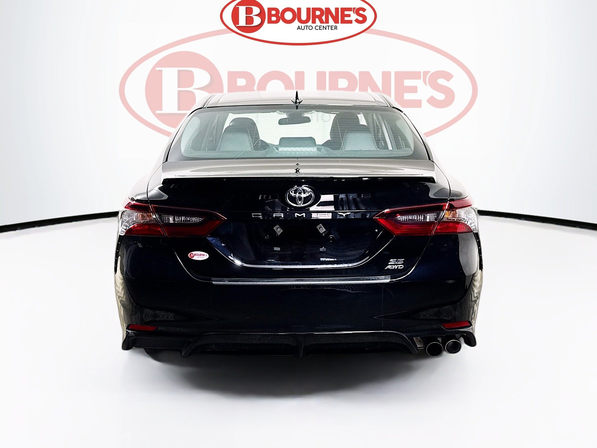 Used 2024 Toyota Camry SE w/ Cold Weather Package AWD/4WD image 8