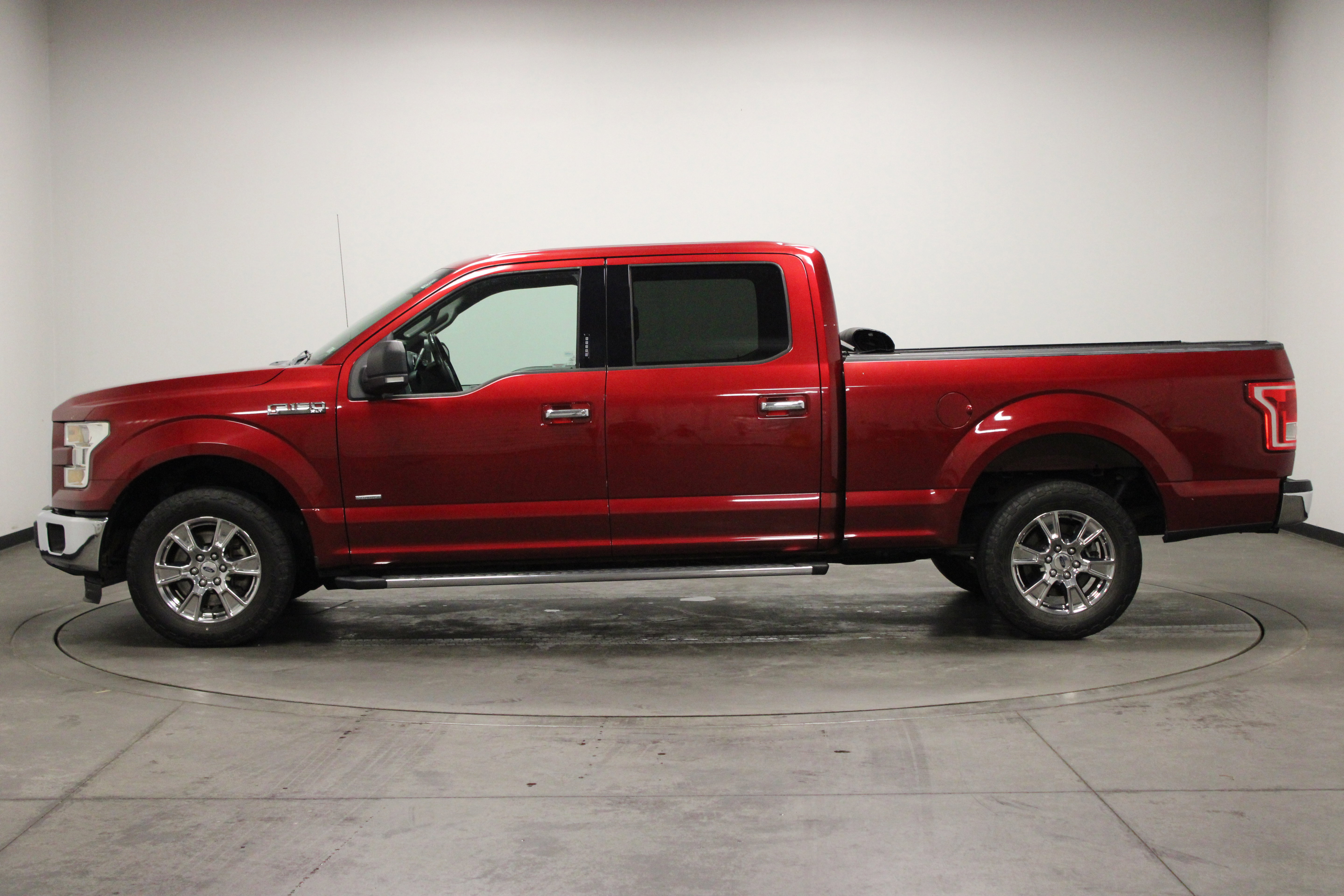 Used 2016 Ford F150 XLT w/ Equipment Group 301A Mid RWD image 5