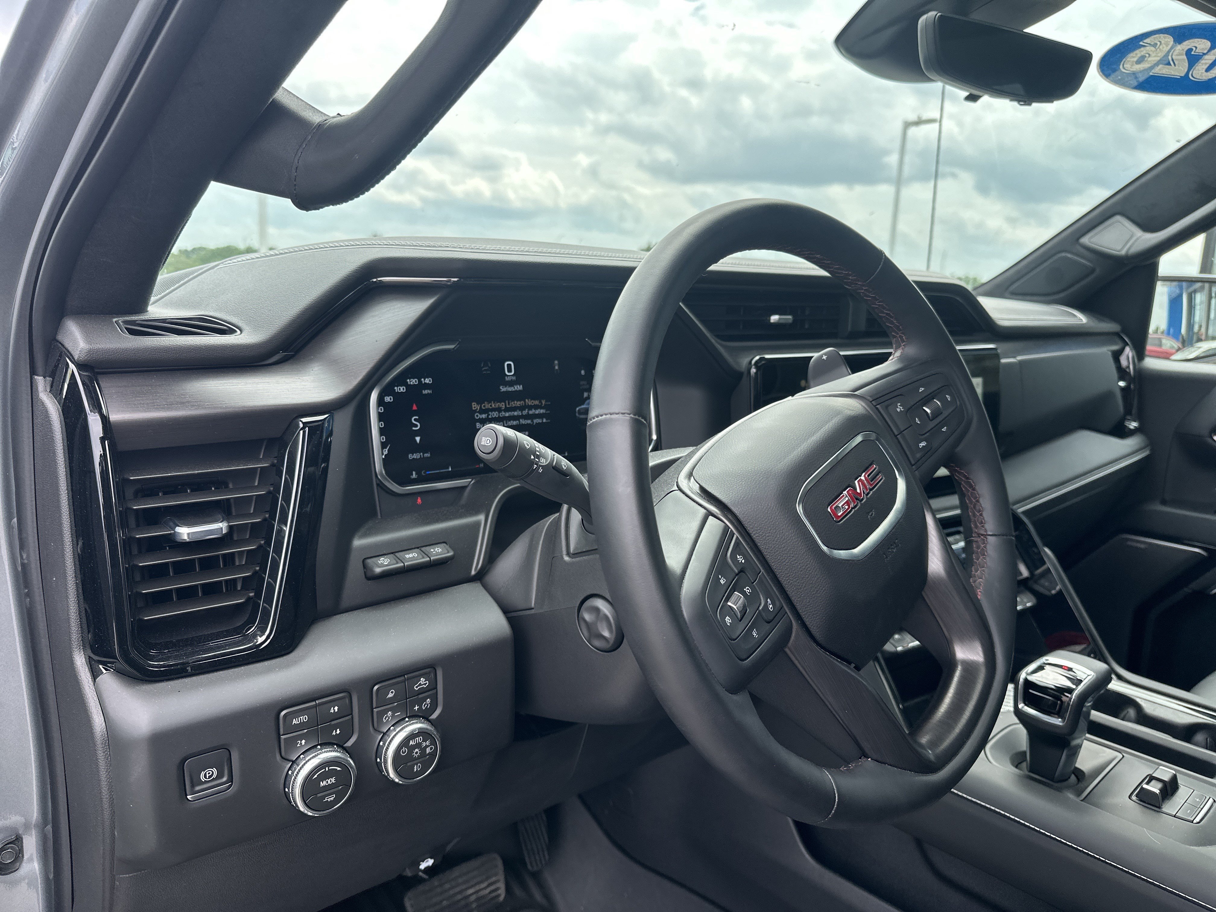 Used 2026 GMC Sierra 1500 AT4X w/ LPO, Black Badging Package AWD/4WD image 17