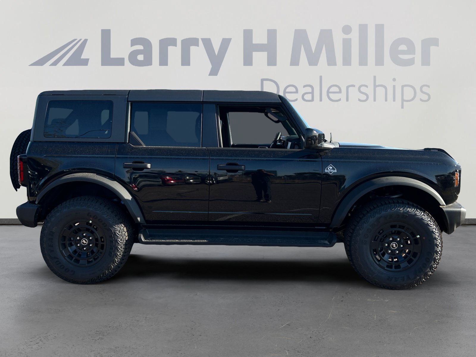 New 2026 Ford Bronco Outer Banks w/ Sasquatch Package AWD/4WD image 6