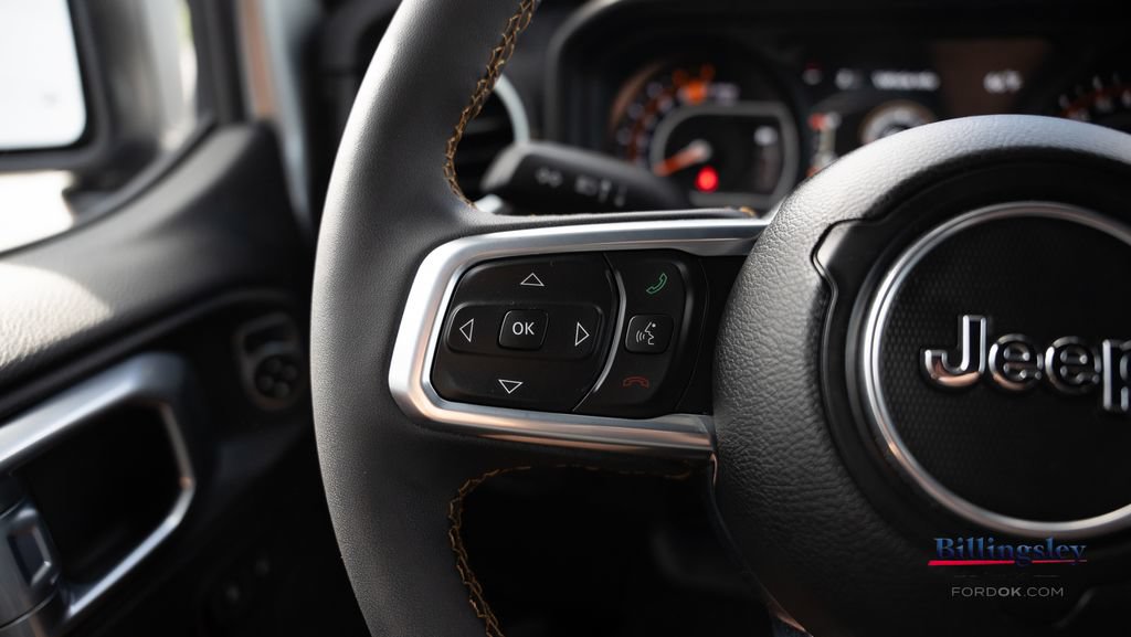 Used 2024 Jeep Wrangler Unlimited Sahara AWD/4WD image 13