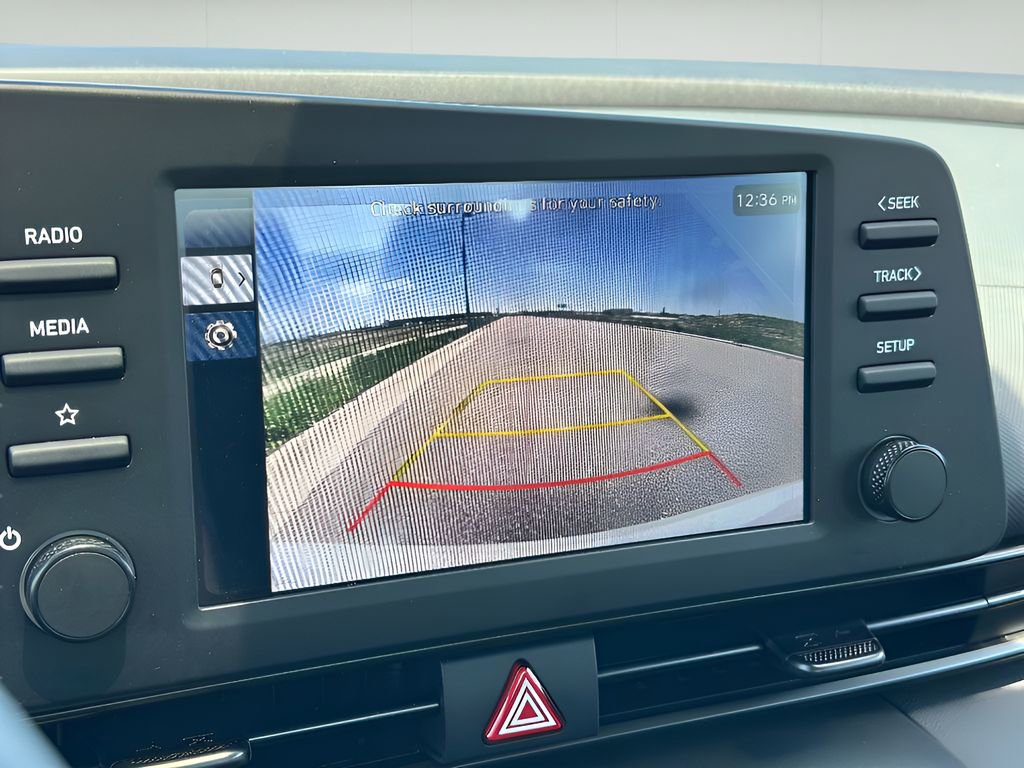 Used 2025 Hyundai Elantra Sport image 15