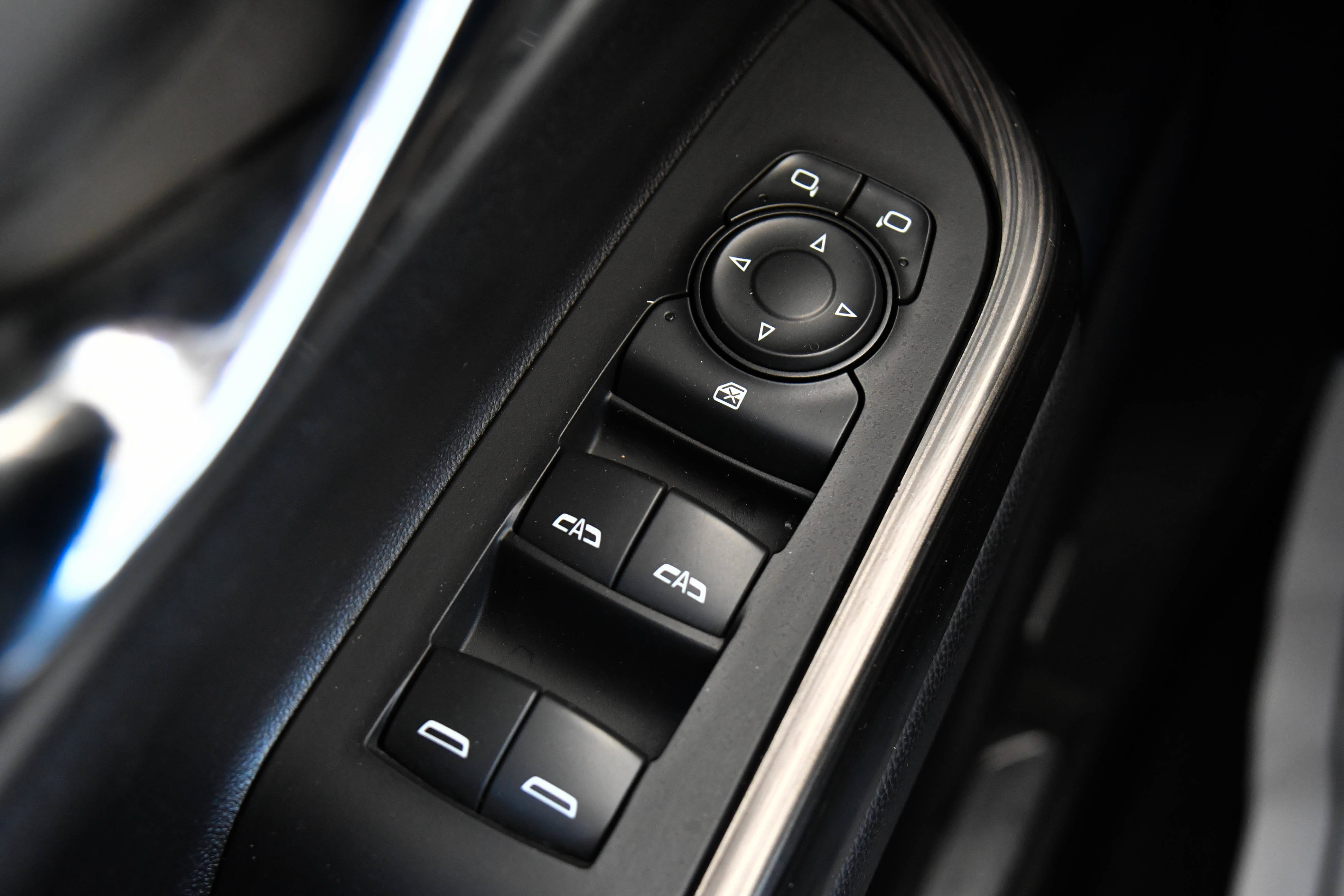 Used 2023 GMC Acadia SLT FWD image 34