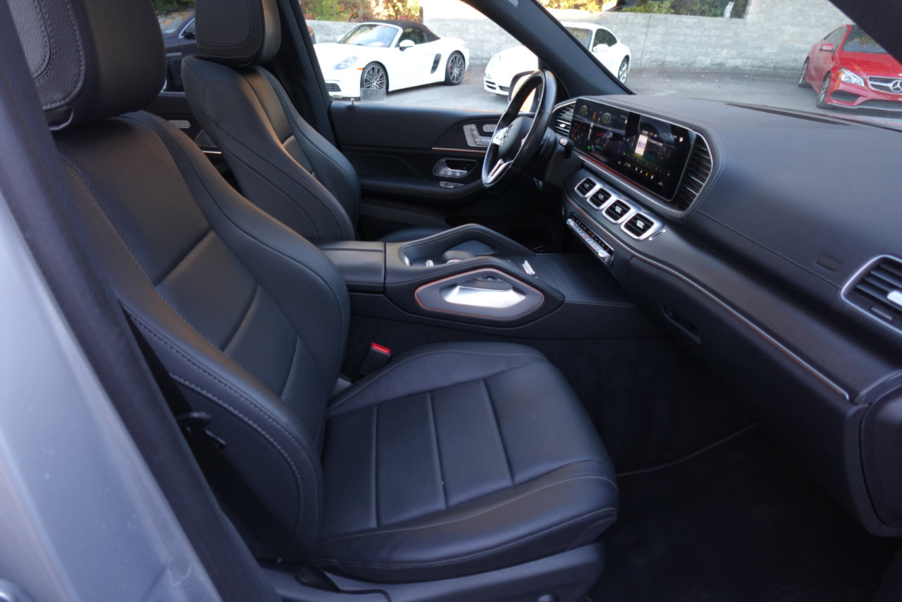 Used 2023 Mercedes-Benz GLS 450 4MATIC w/ Warmth & Comfort Package image 9