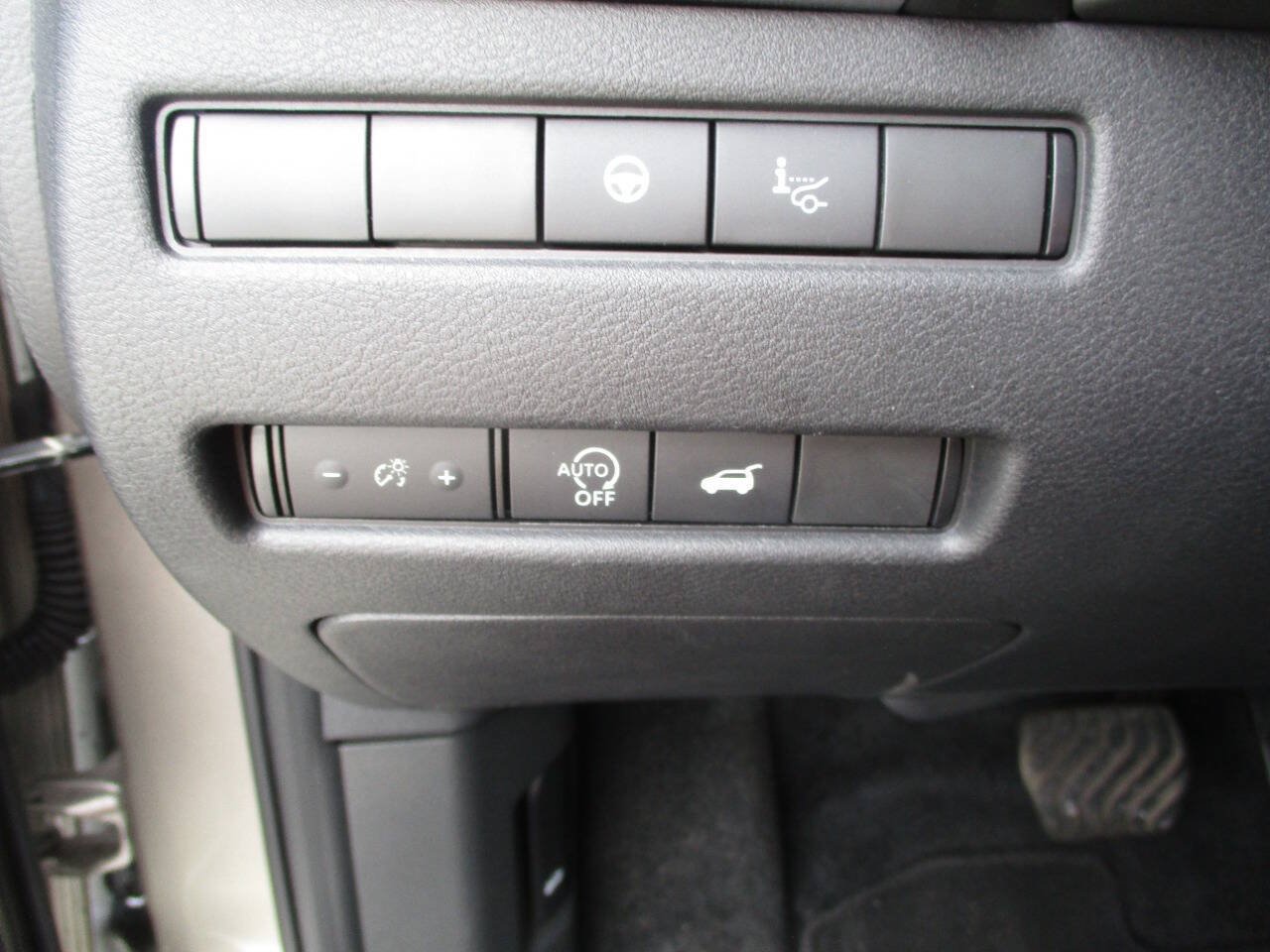 Used 2024 Nissan Rogue Platinum w/ Platinum Premium Package FWD image 21