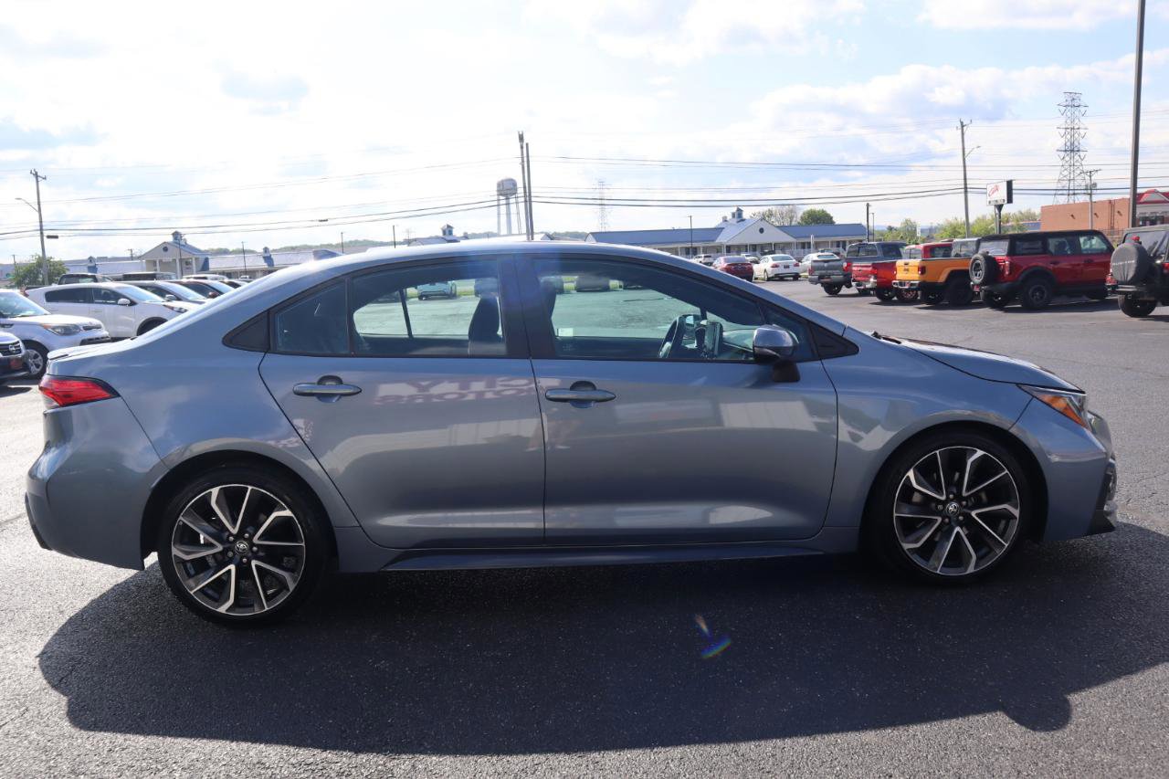 Used 2020 Toyota Corolla SE w/ SE Premium Package FWD image 6