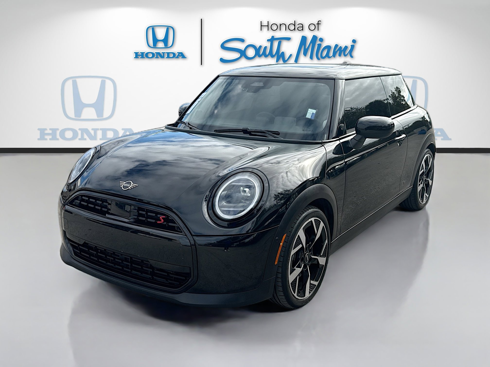Used 2025 MINI Cooper S image 3