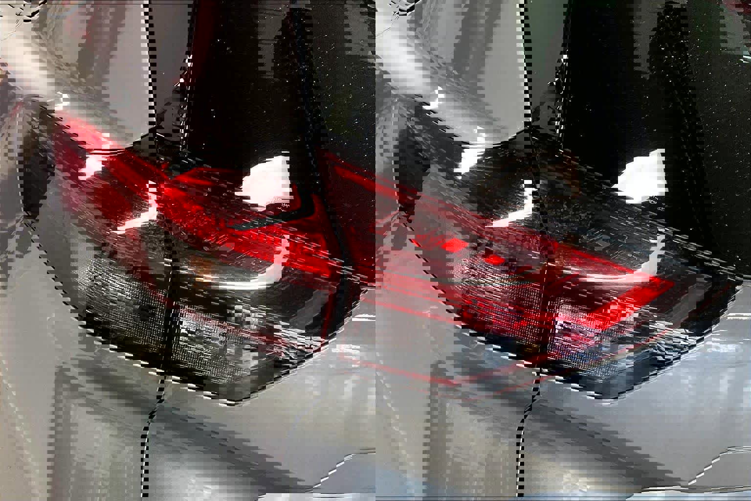 Used 2023 Nissan Rogue SL image 29