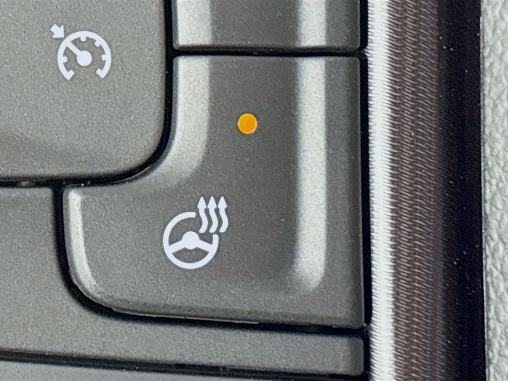 New 2026 GMC Sierra 3500 Denali Ultimate w/ LPO, Black Badging Package image 38