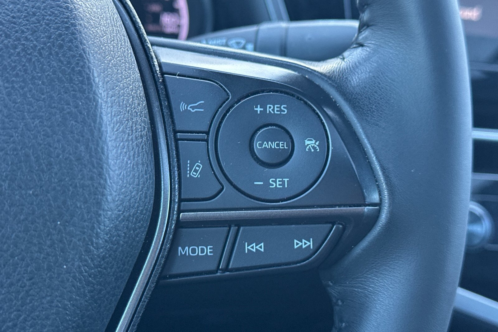 New 2023 Toyota Camry SE w/ Audio Upgrade Package FWD image 38