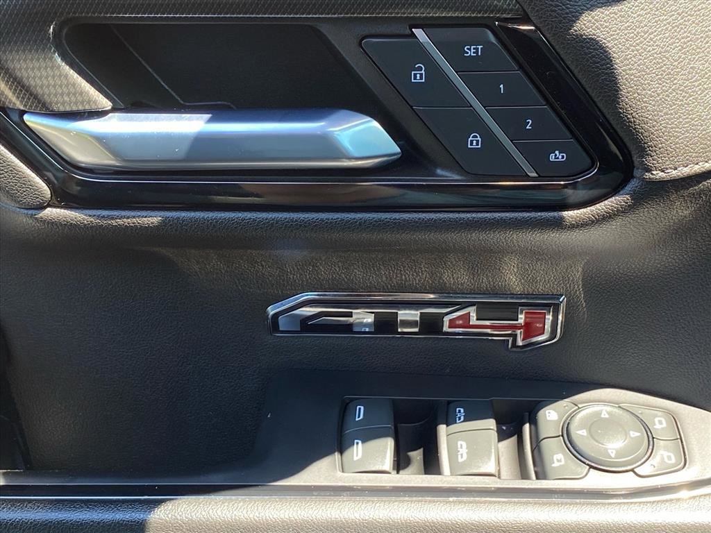 Used 2023 GMC Sierra 1500 AT4 w/ AT4 Premium Package AWD/4WD image 23