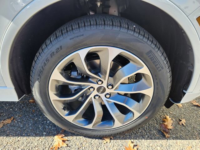 New 2026 Lincoln Aviator AWD w/ Jet Appearance Package image 18