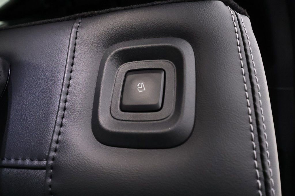 New 2026 Ford Expedition Platinum w/ Stealth Appearance Package image 17