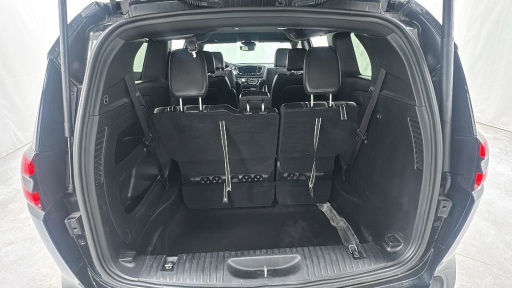 Used 2025 Chrysler Pacifica Select FWD image 17