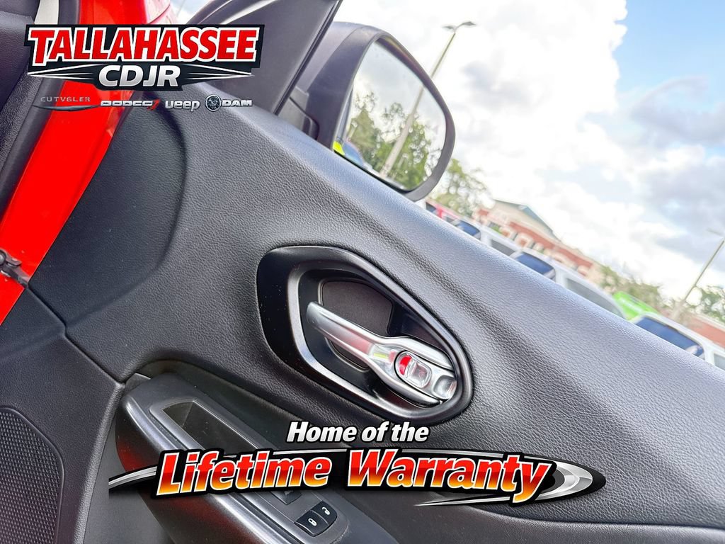 Used 2021 Jeep Cherokee Trailhawk w/ Sun, Sound & Nav Group AWD/4WD image 29