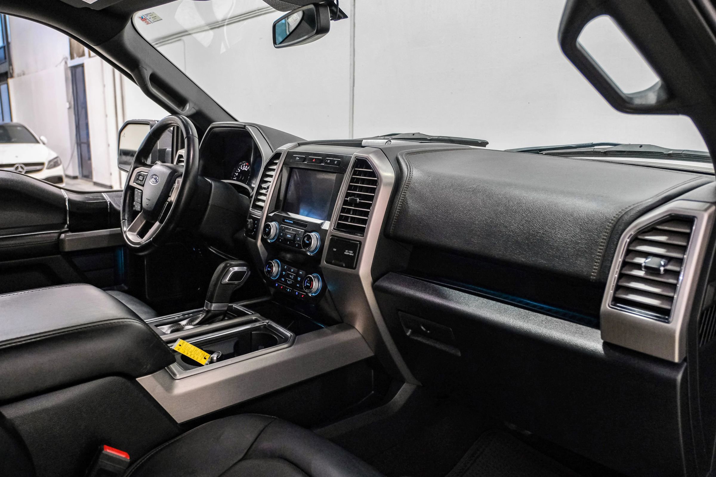 Used 2020 Ford F150 Platinum image 13
