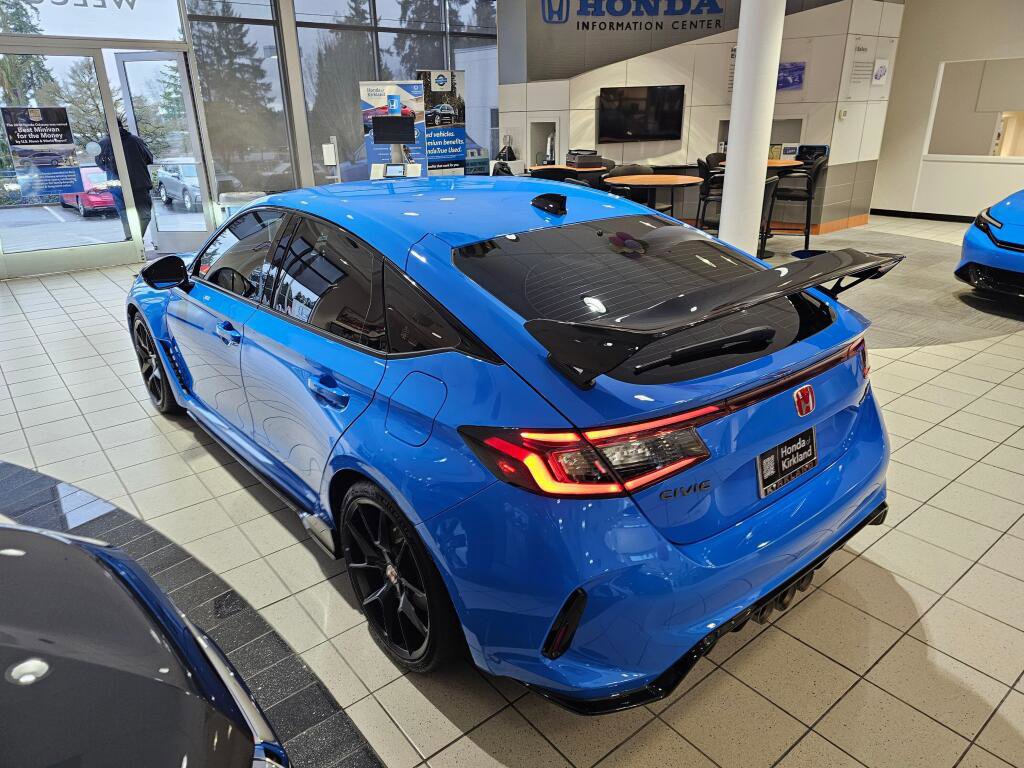 Used 2025 Honda Civic Type R image 5