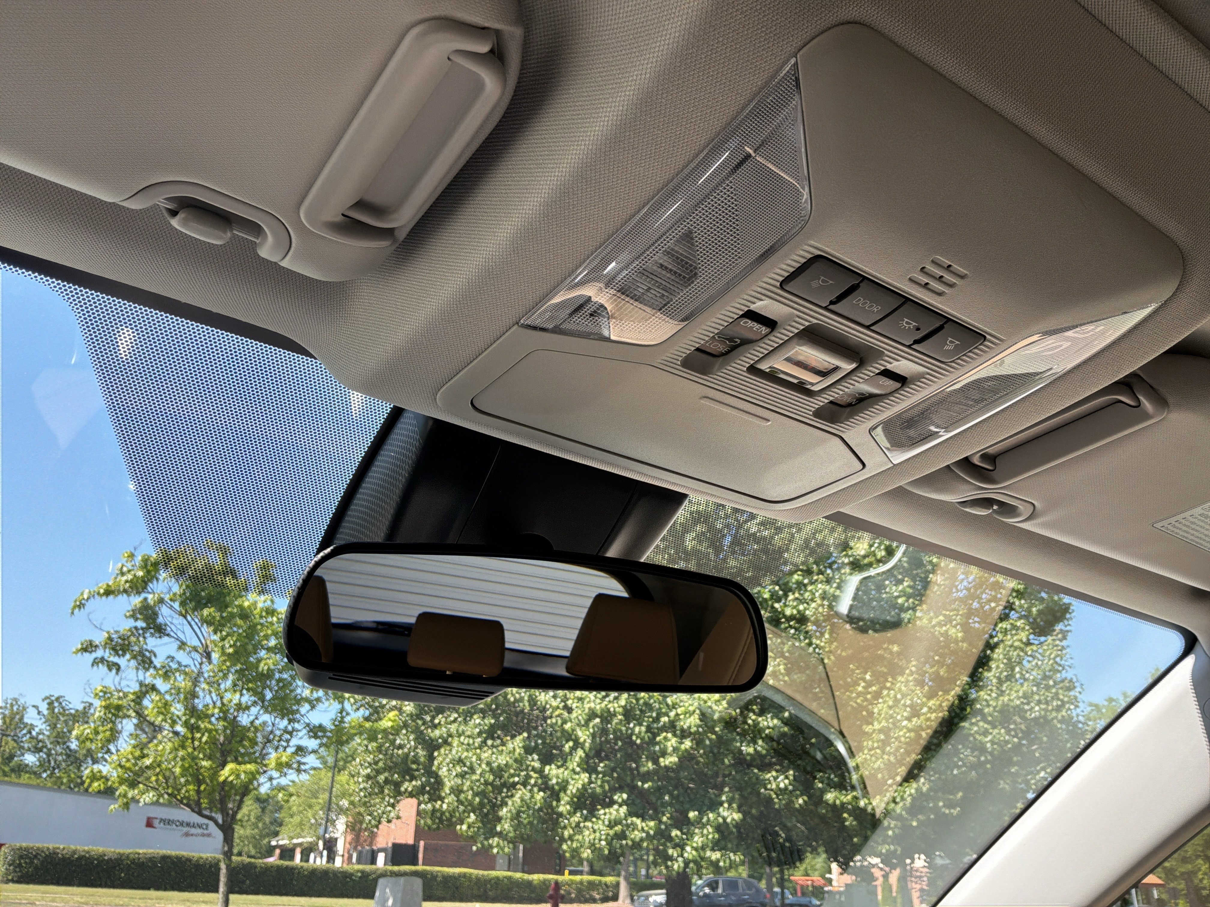 Used 2025 Toyota RAV4 XLE Premium AWD/4WD image 27