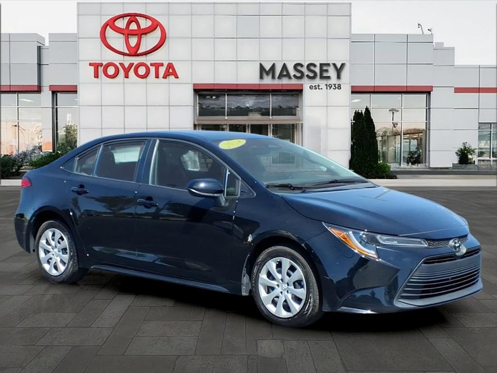 Used 2024 Toyota Corolla LE FWD image 1