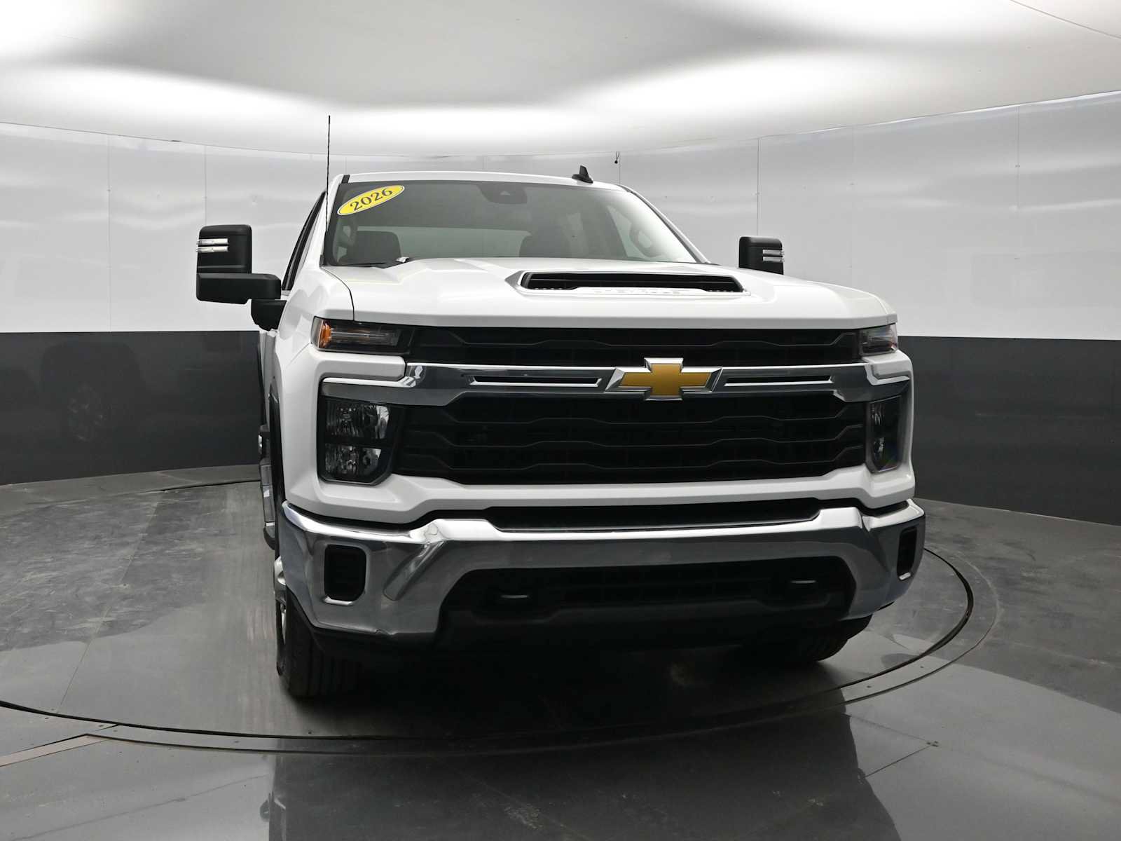 Used 2026 Chevrolet Silverado 2500 LT AWD/4WD image 2