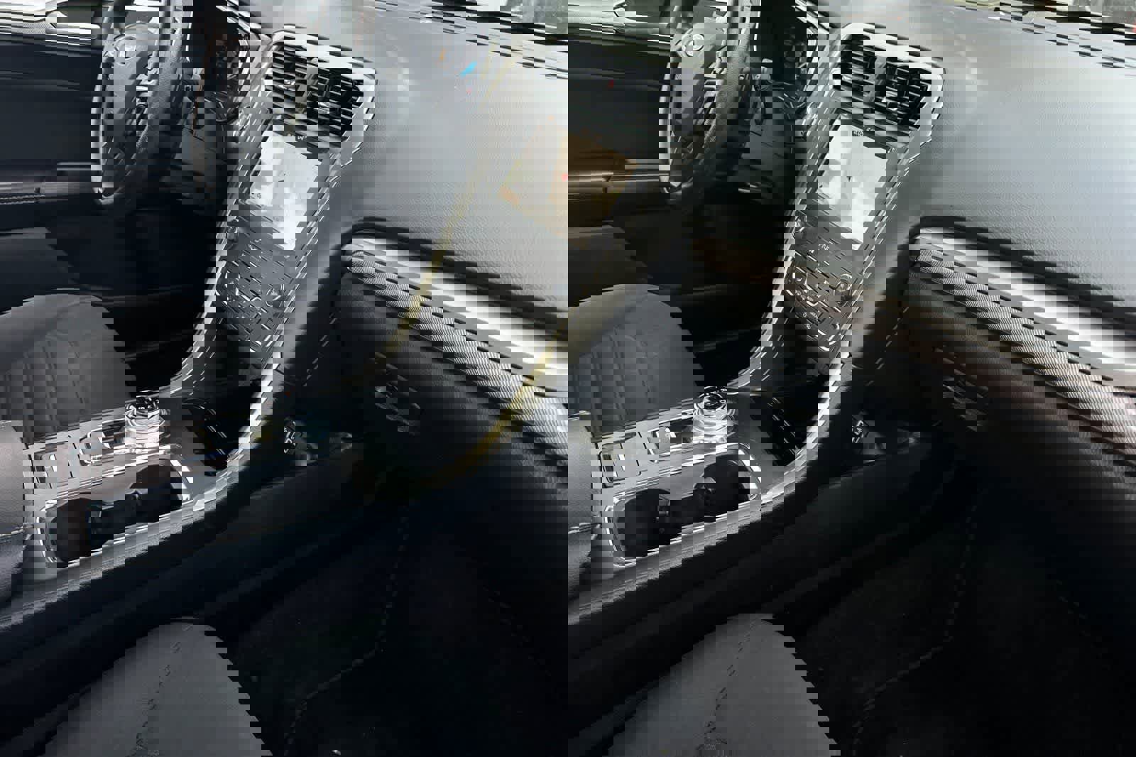 Used 2019 Ford Fusion SE image 17