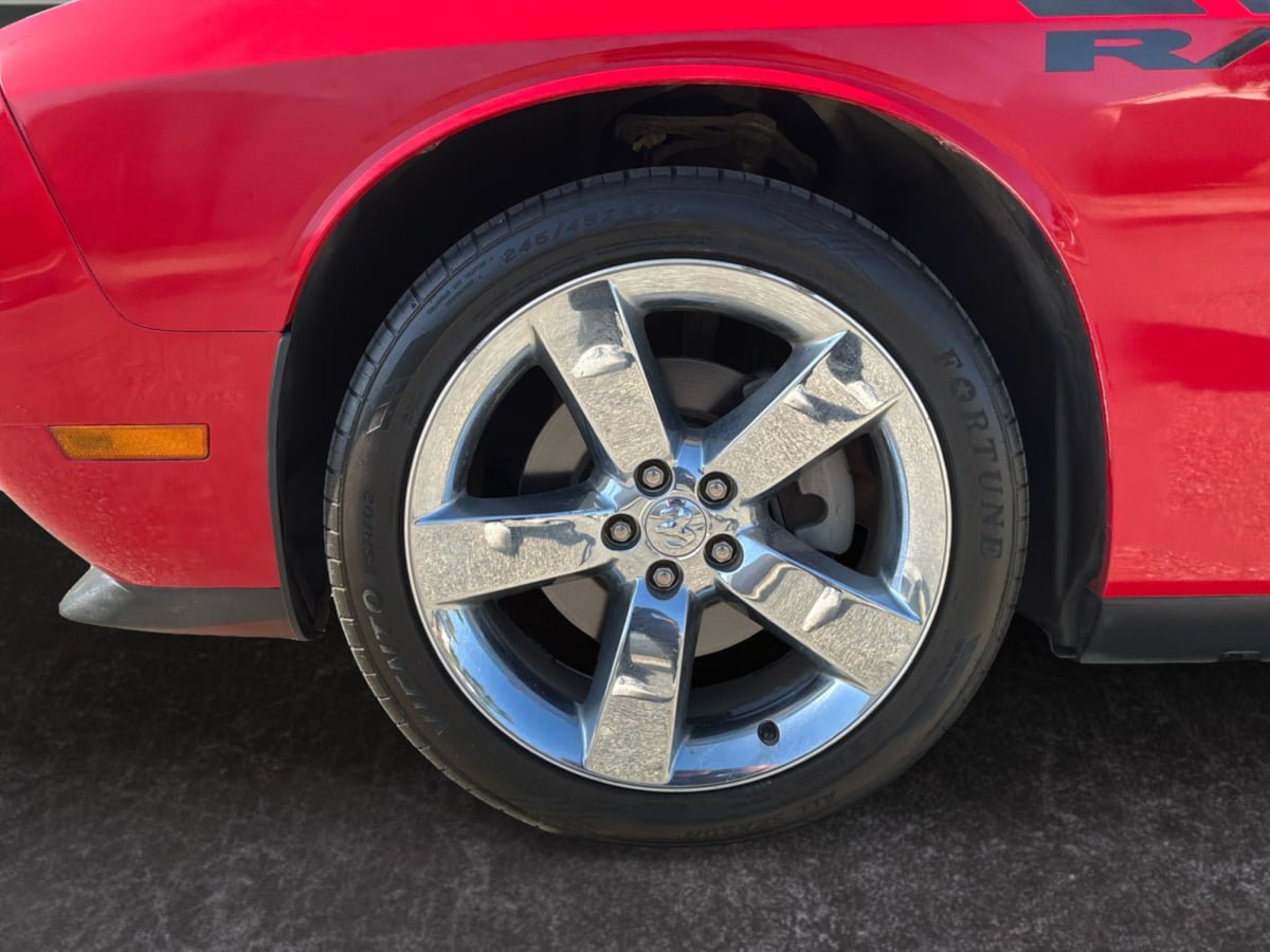 Used 2010 Dodge Challenger R/T w/ Sound Group RWD image 9