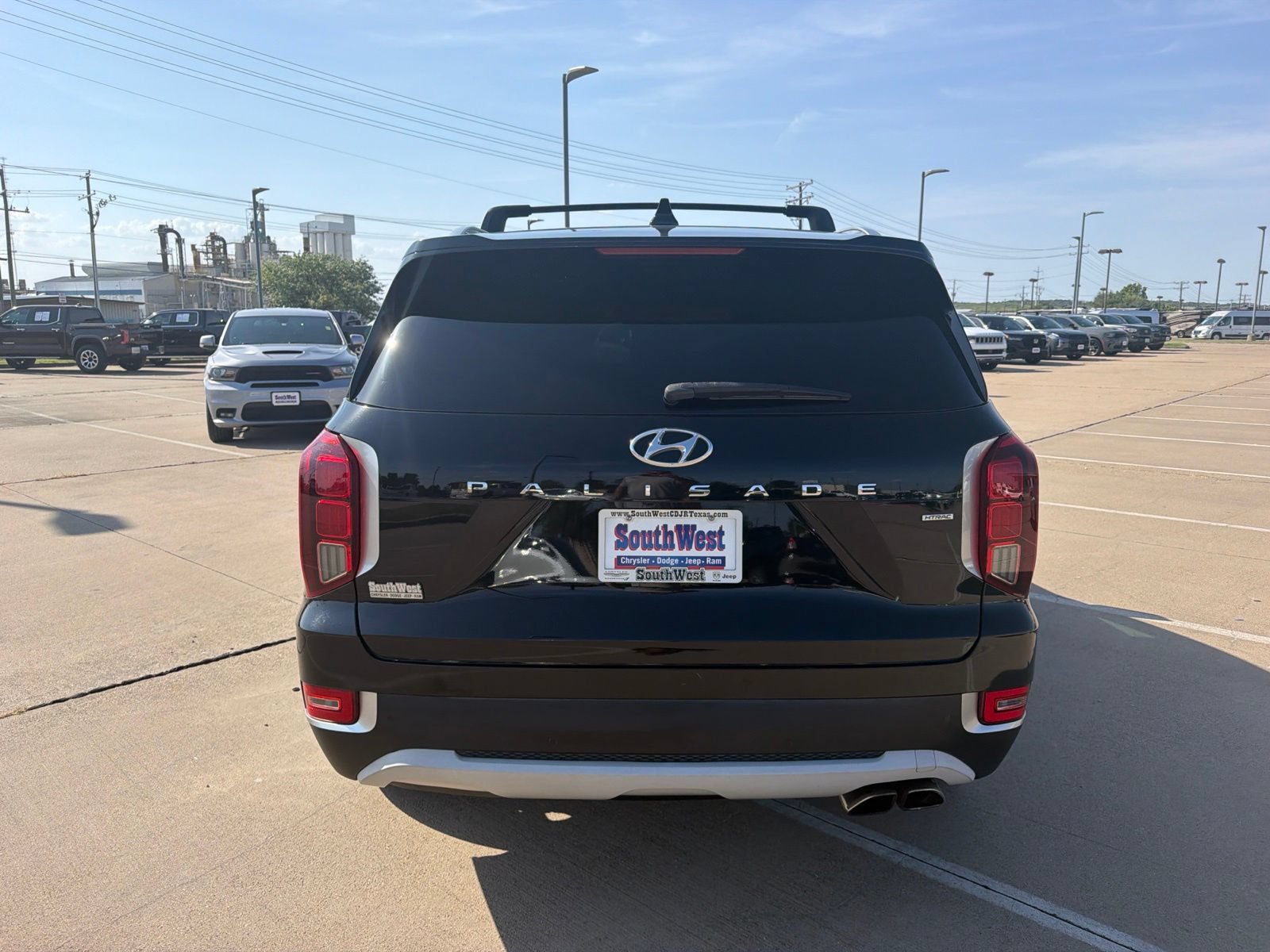 Used 2022 Hyundai Palisade SEL w/ 8P Bench Seat Package AWD/4WD image 6