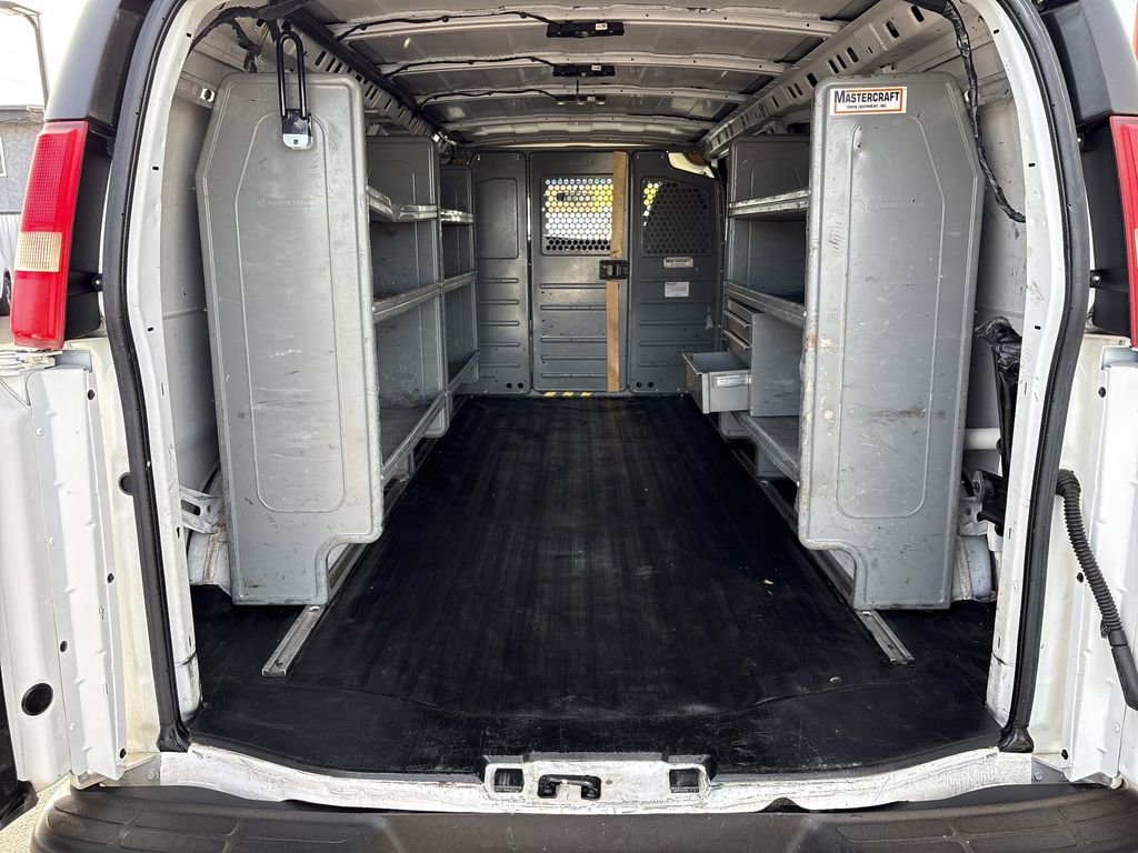 Used 2015 GMC Savana 3500 Extended image 20