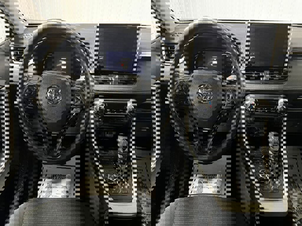 Used 2024 Toyota RAV4 LE image 4