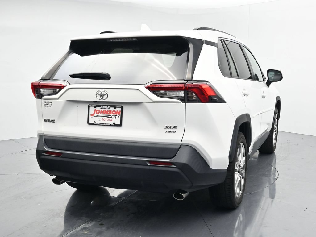 Used 2019 Toyota RAV4 XLE Premium w/ Cold Weather Package AWD/4WD image 6