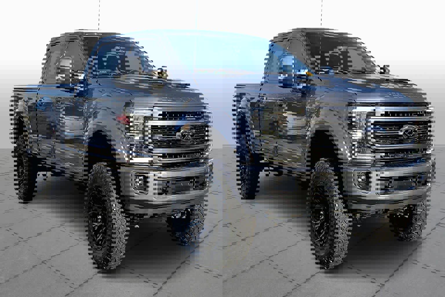 Used 2022 Ford F250 Lariat w/ Tremor Off-Road Package image 2