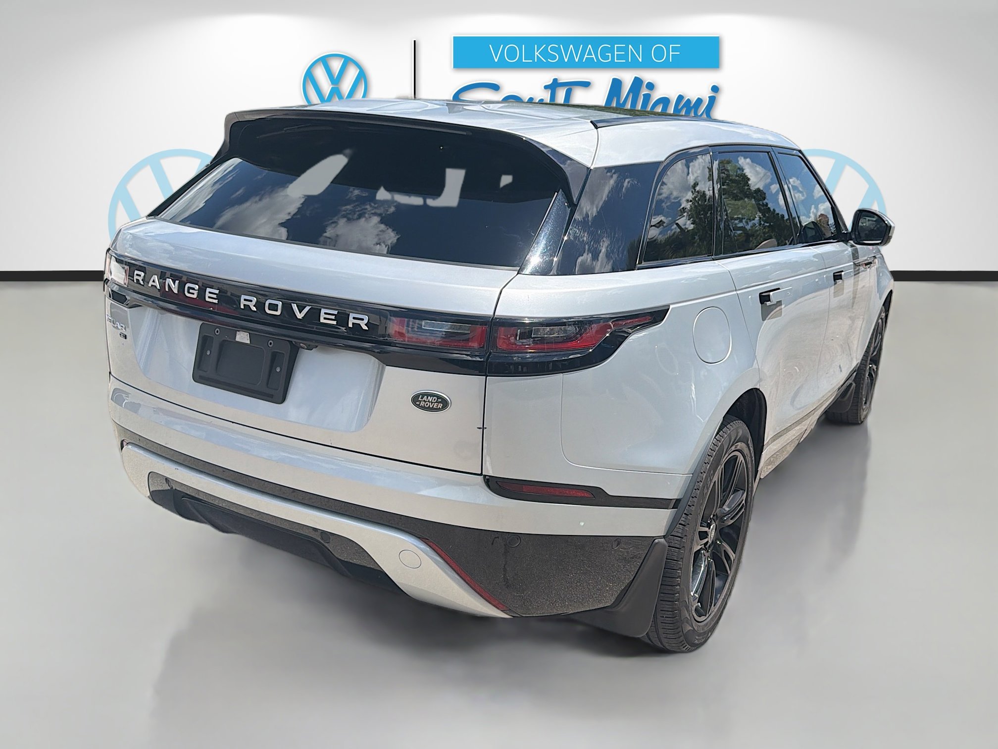 Used 2021 Land Rover Range Rover Velar S AWD/4WD image 7