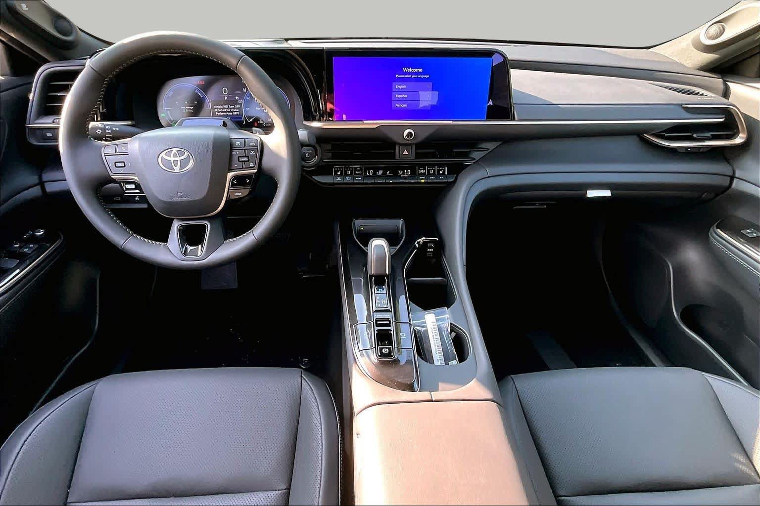 New 2026 Toyota Crown Platinum AWD/4WD image 5